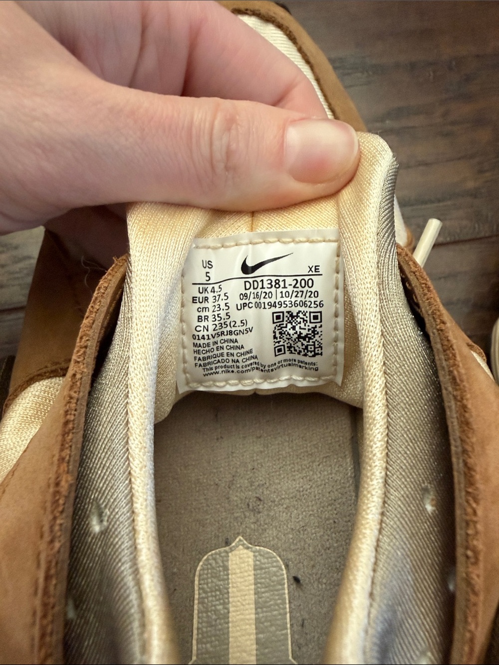 Nike Air Huarache Stussy Sneakers in Tan, Gray, White with Red Logo, Size 6 - Picture 6 of 6